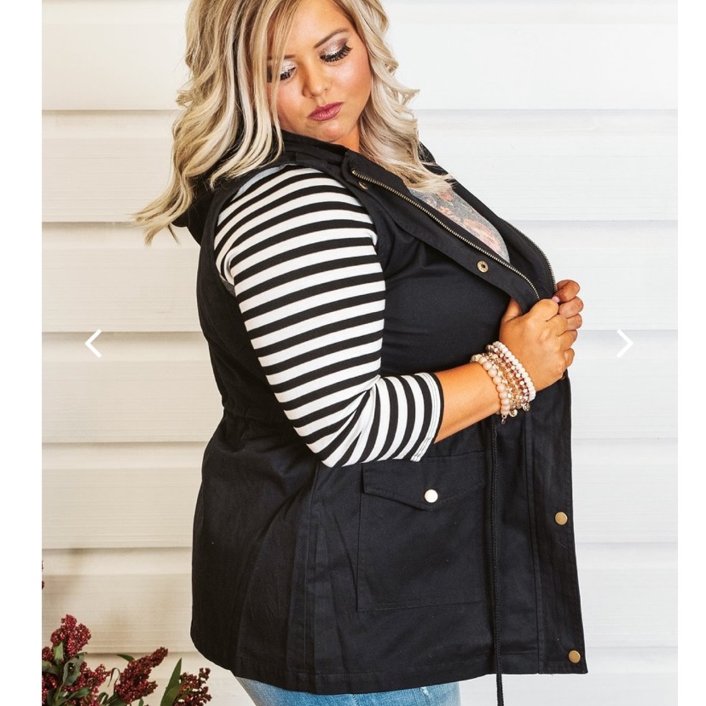 ◾️ Trendy Black Vest ◾️